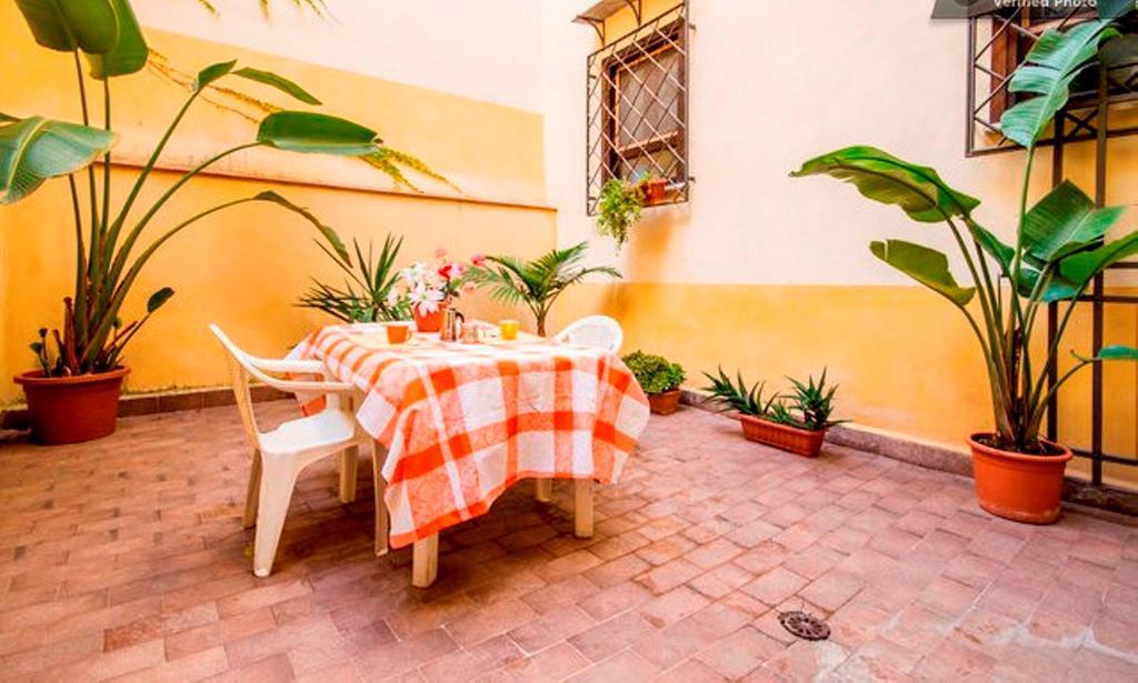 Casa Cagliostro Palermo Apartment Стая снимка